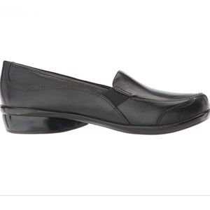 Natural Soul Women's Carryon Loafer Flat, Women's 9.5 (W), Black, New